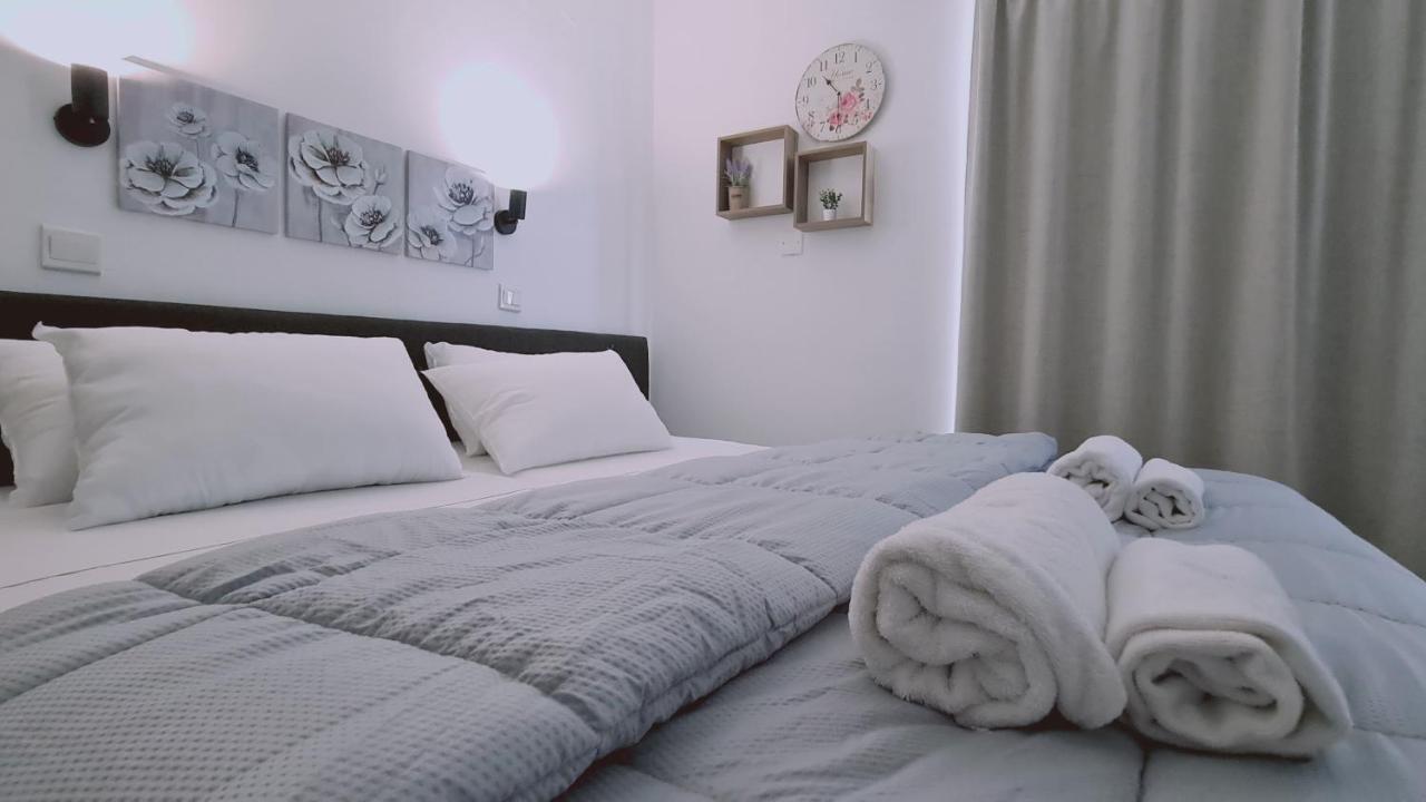 Stay Napa Living Studios Ayia Napa Esterno foto