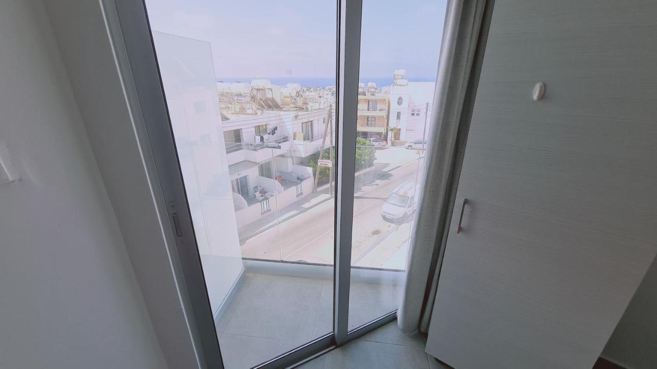 Stay Napa Living Studios Ayia Napa Esterno foto