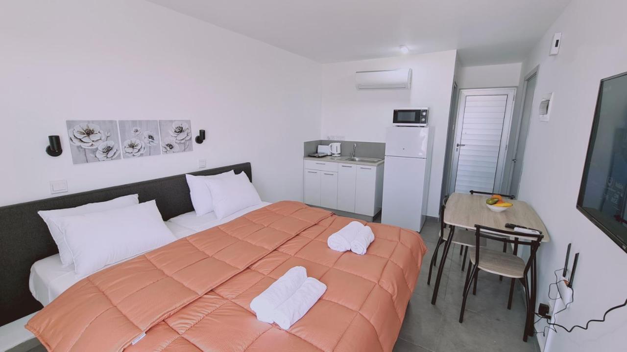 Stay Napa Living Studios Ayia Napa Esterno foto