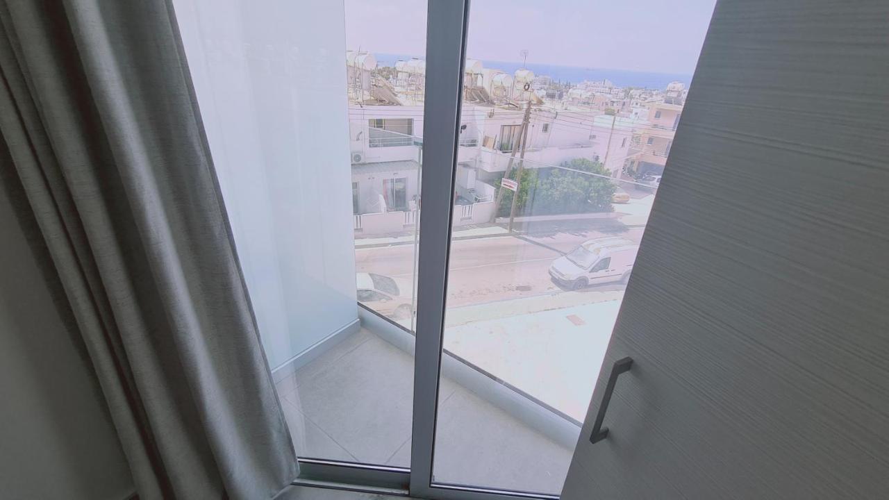 Stay Napa Living Studios Ayia Napa Esterno foto