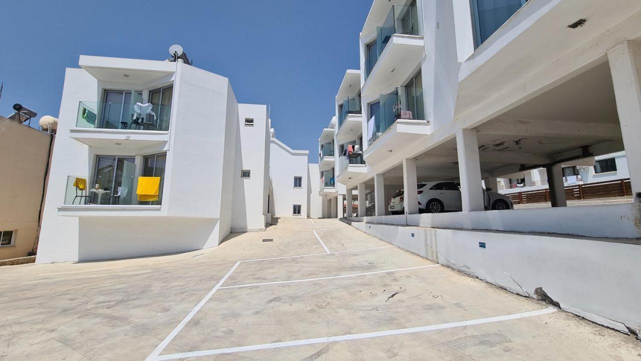 Stay Napa Living Studios Ayia Napa Esterno foto