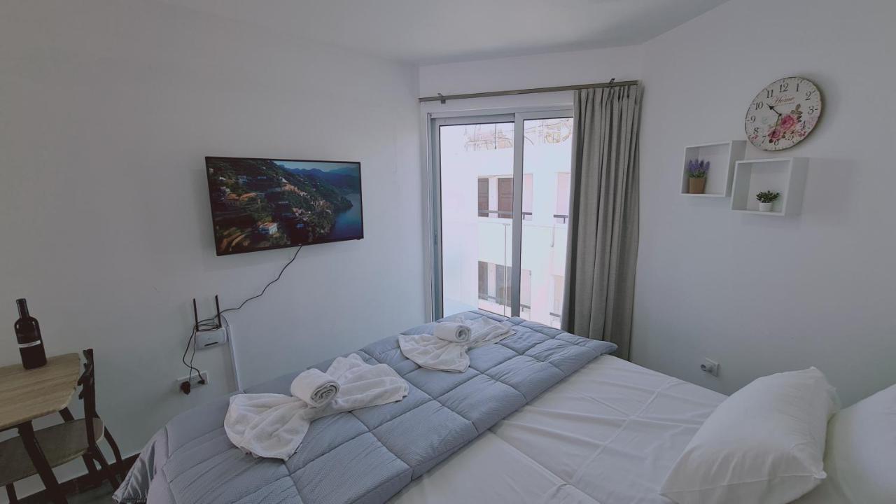 Stay Napa Living Studios Ayia Napa Esterno foto