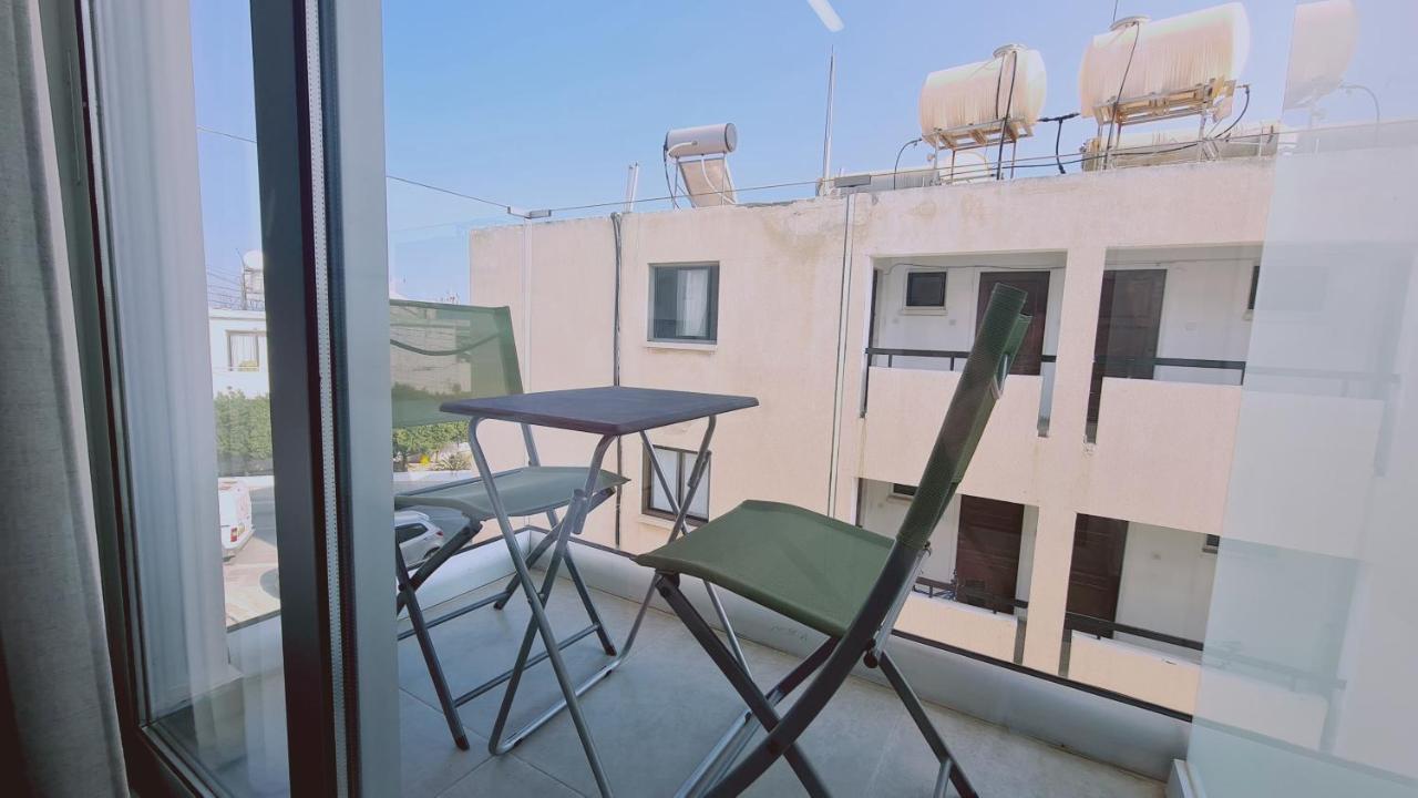 Stay Napa Living Studios Ayia Napa Esterno foto