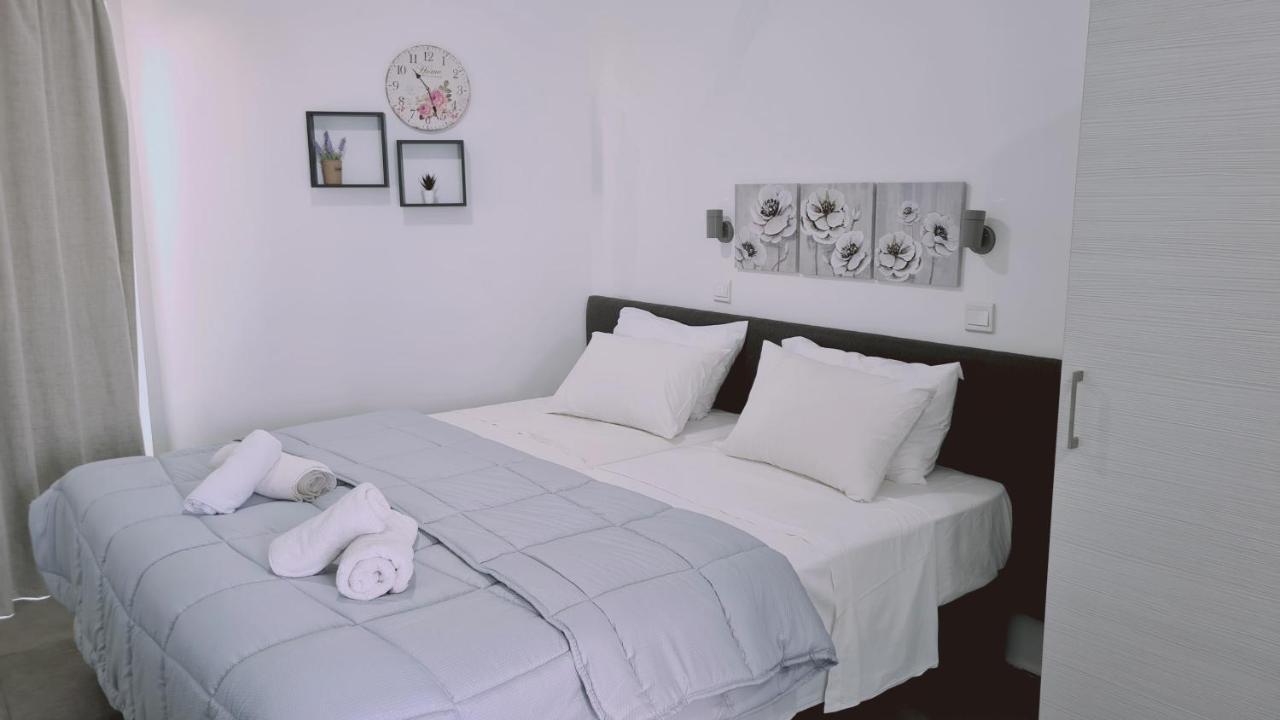 Stay Napa Living Studios Ayia Napa Esterno foto