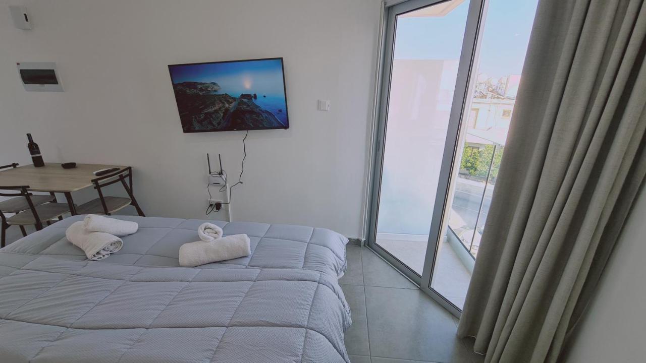 Stay Napa Living Studios Ayia Napa Esterno foto